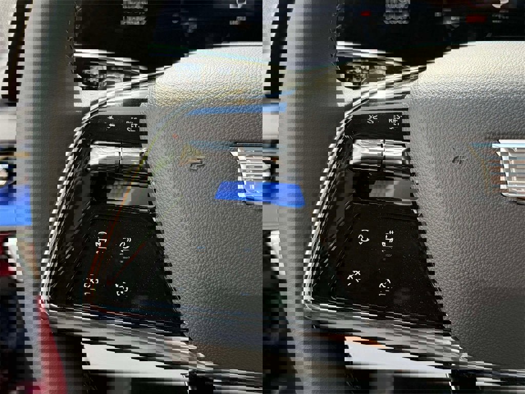 New 2025 Cadillac Optiq Sport 1 image 18