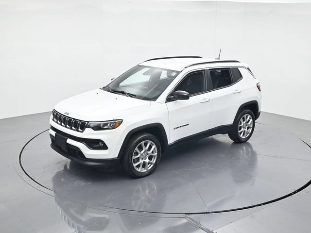 Used 2023 Jeep Compass Latitude AWD/4WD image 39