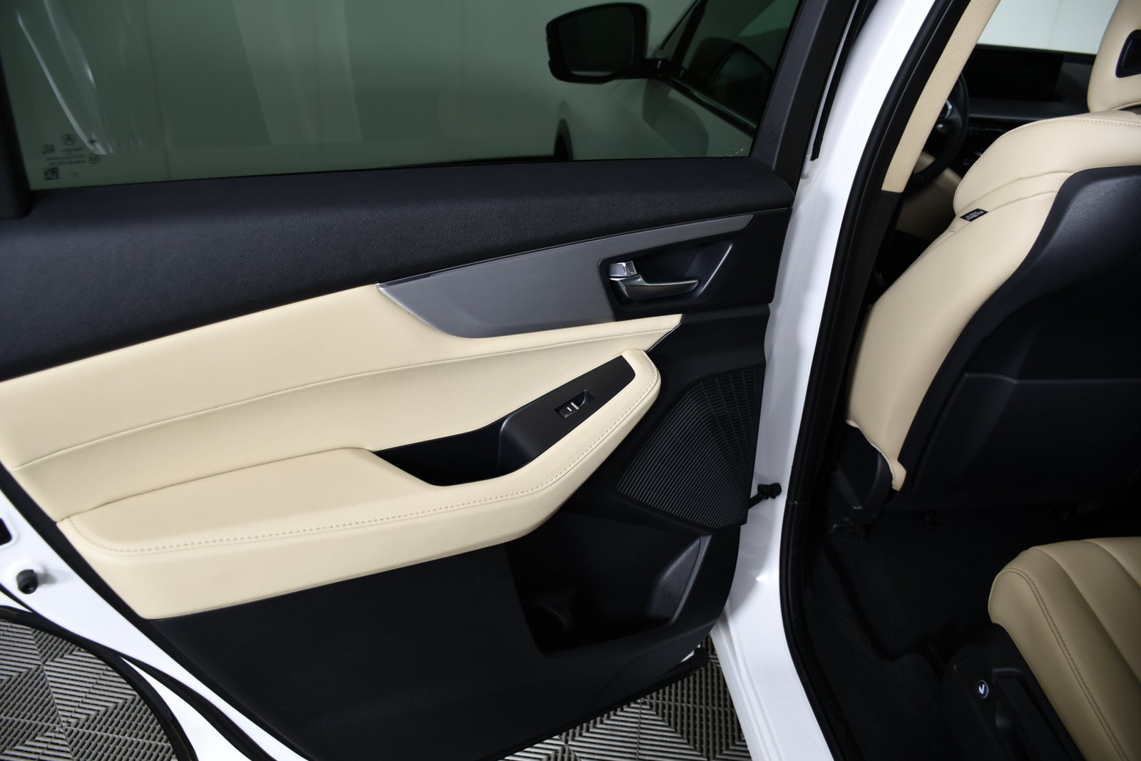 Used 2024 Acura MDX SH-AWD image 47