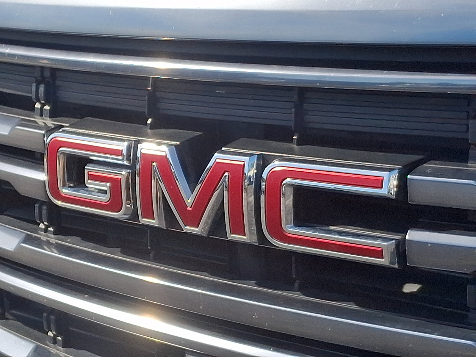 Used 2022 GMC Acadia AT4 w/ Technology Package AWD/4WD image 11