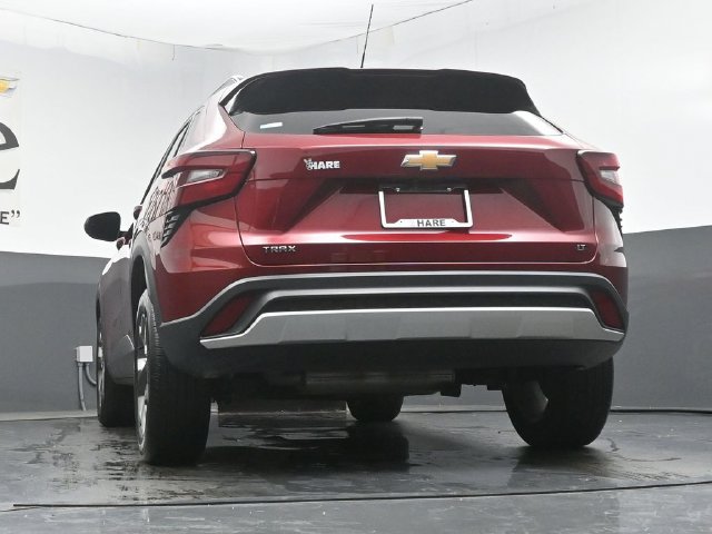 Used 2025 Chevrolet Trax LT FWD image 58