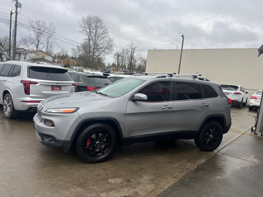 Used 2014 Jeep Cherokee Latitude FWD image 4