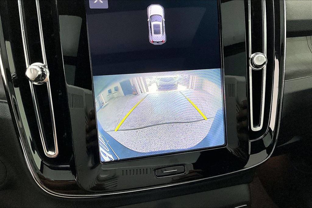 Certified 2023 Volvo XC40 Recharge Plus AWD/4WD image 28