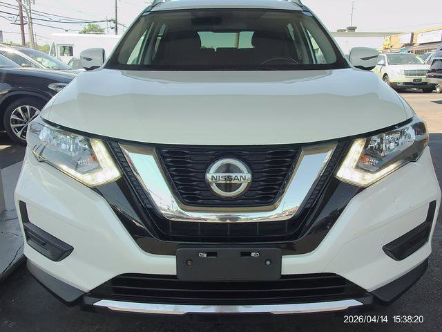 Used 2018 Nissan Rogue SV AWD/4WD image 2