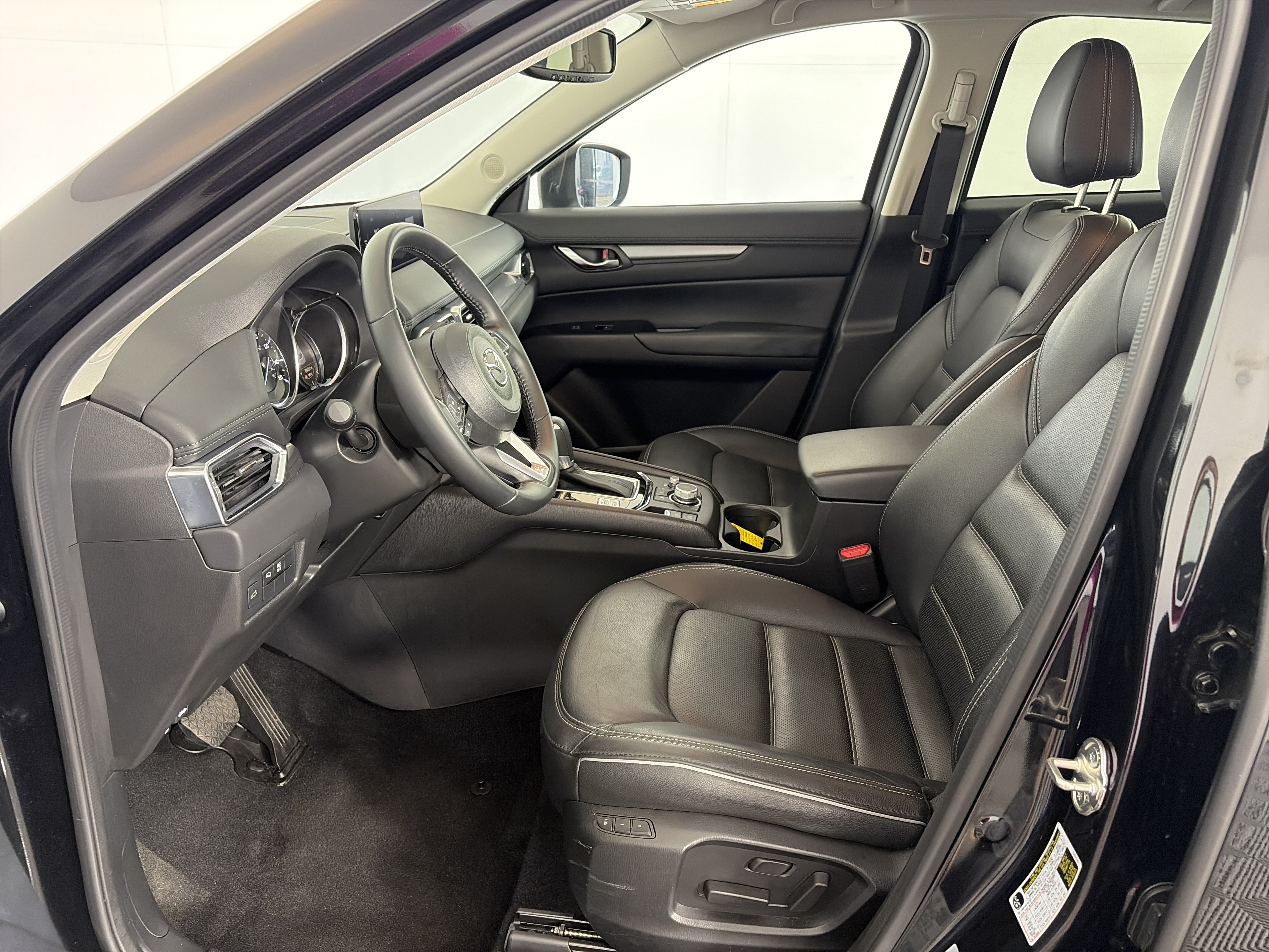 Used 2025 MAZDA CX-5 AWD 2.5 S w/ Preferred Package image 6