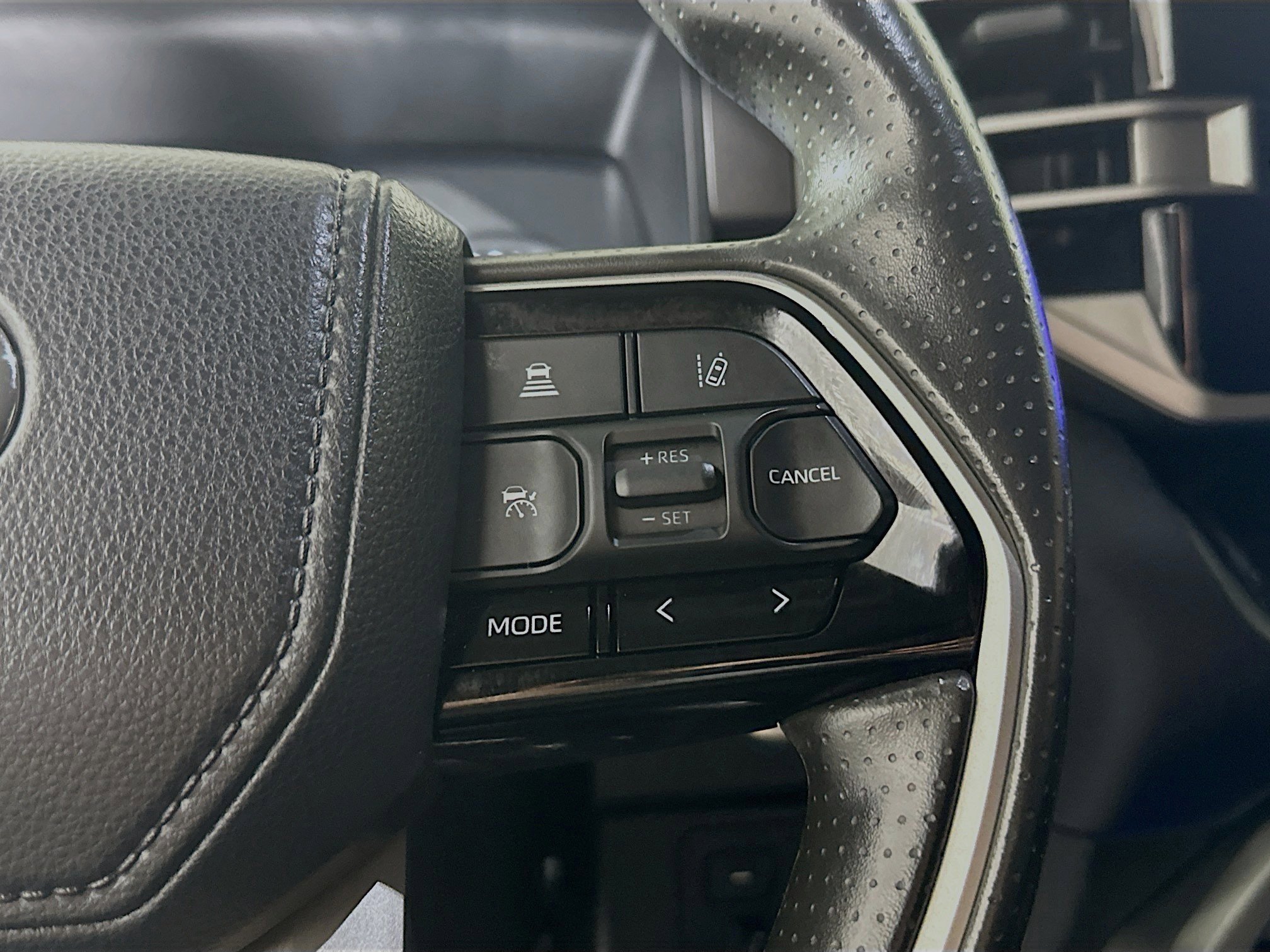 Used 2022 Toyota Tundra SR5 w/ Convenience Package image 16