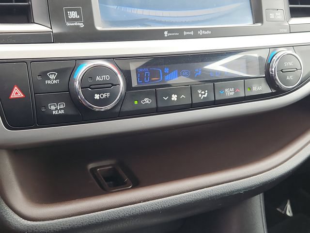 Used 2016 Toyota Highlander Limited AWD/4WD image 32
