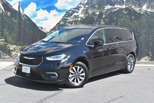 Used 2024 Chrysler Pacifica Limited FWD image 6