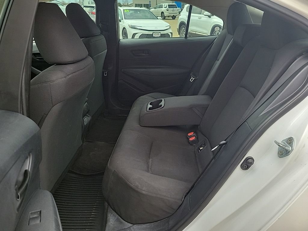 Used 2025 Toyota Corolla LE image 11