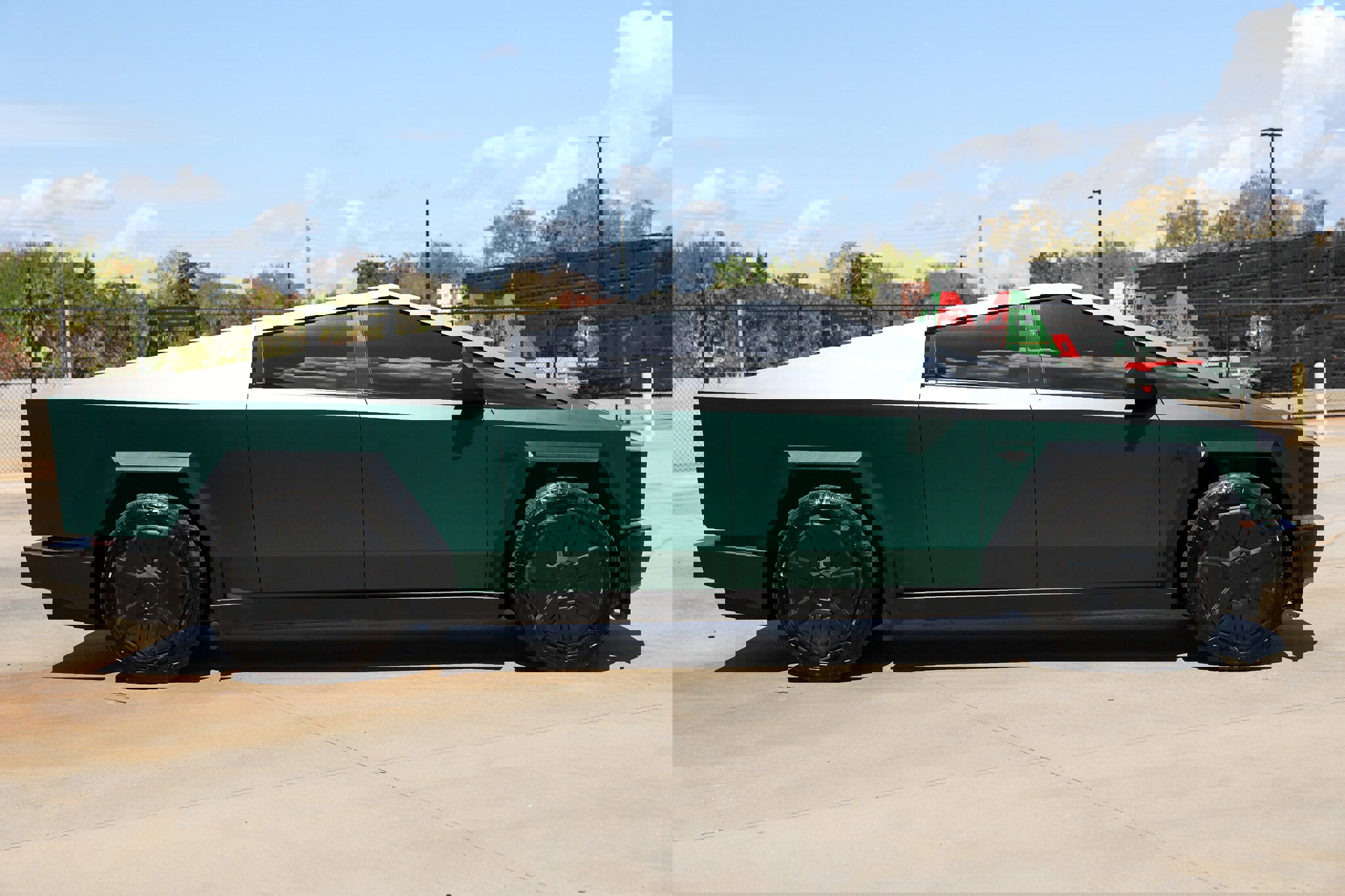 Used 2024 Tesla Cybertruck AWD Crew Cab image 18