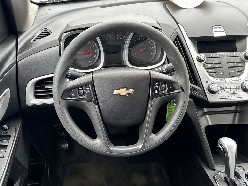 Used 2015 Chevrolet Equinox LS image 23
