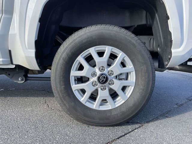 Used 2025 Toyota Tacoma SR5 image 9