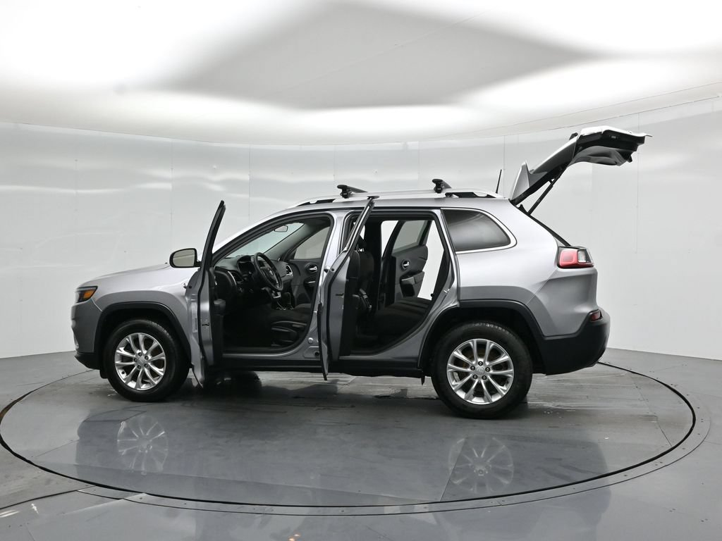 Used 2019 Jeep Cherokee Latitude AWD/4WD image 31