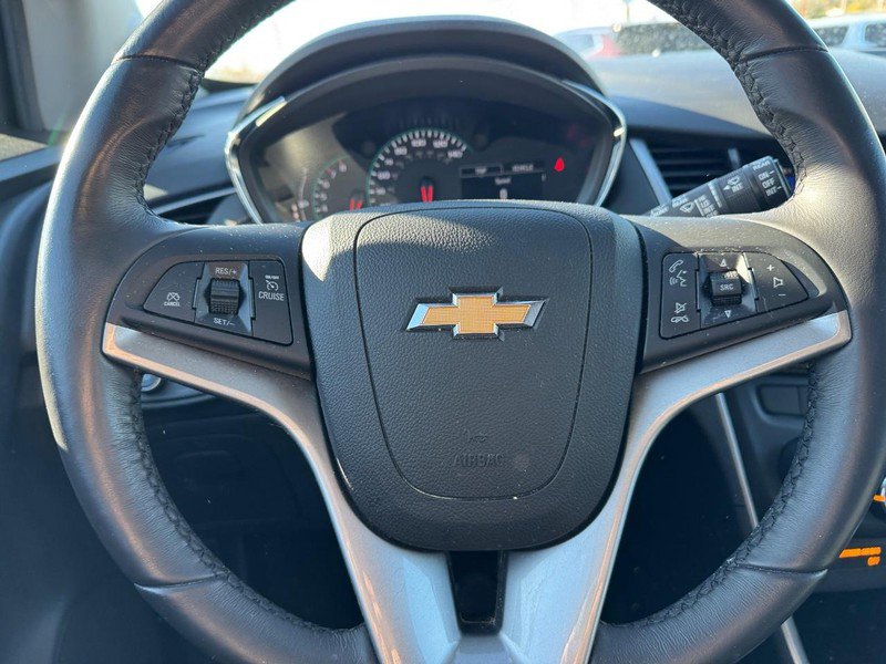 Certified 2022 Chevrolet Trax LT w/ Sport Edition image 17