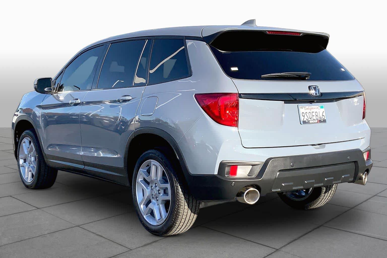 Used 2025 Honda Passport EX-L image 10