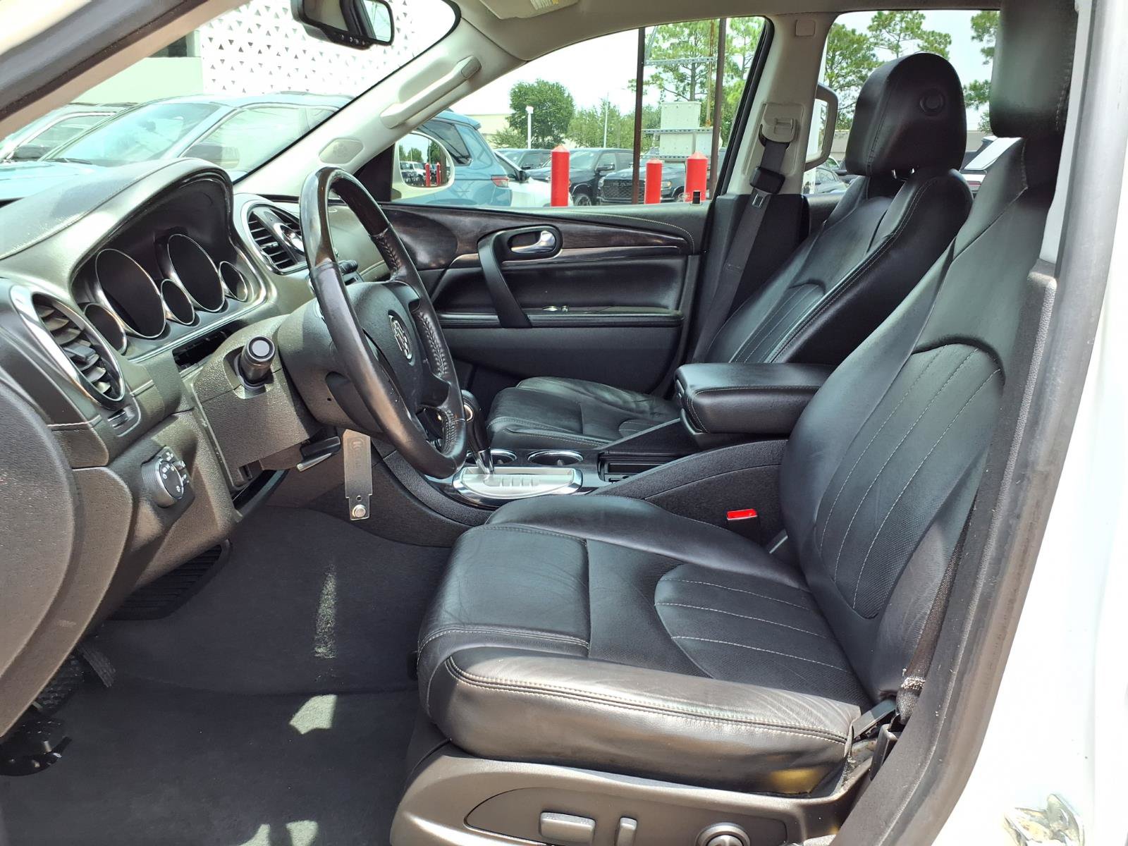 Used 2017 Buick Enclave Leather w/ Enclave Tuscan Edition FWD image 17