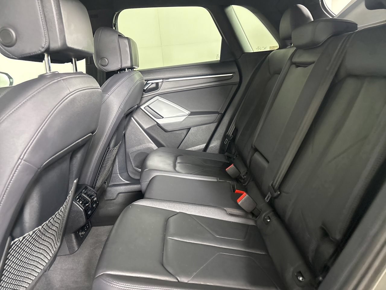 Used 2022 Audi Q3 2.0T Premium w/ Convenience Package AWD/4WD image 23