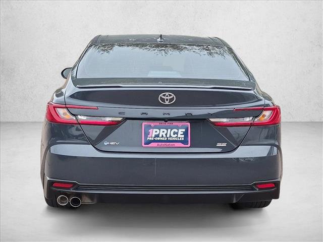Used 2025 Toyota Camry SE FWD image 4
