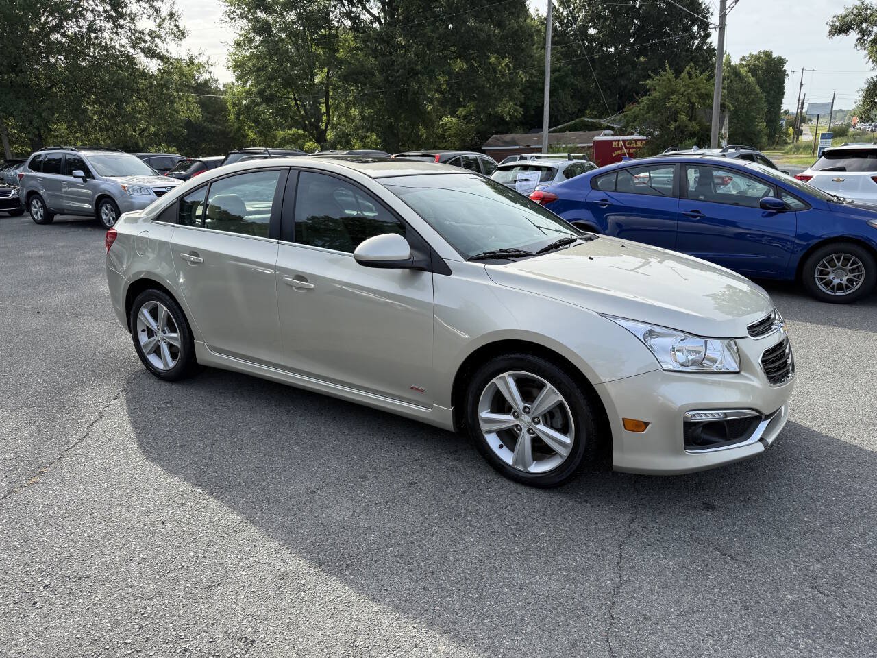 Used 2015 Chevrolet Cruze LT w/ Sun, Sound and Sport Package FWD image 4