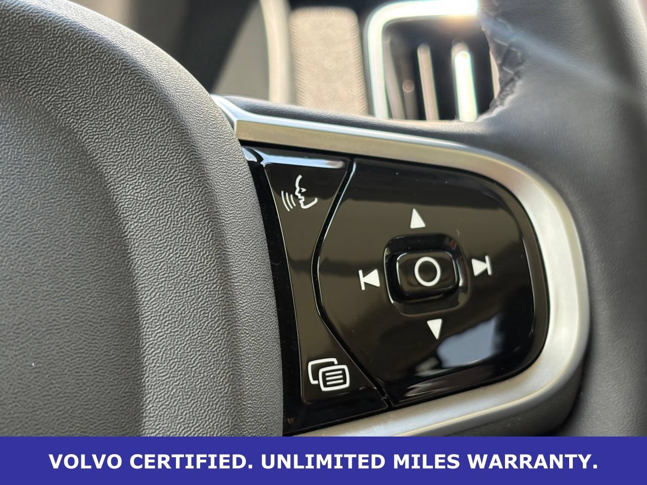 Certified 2025 Volvo XC90 B6 Plus AWD/4WD image 17