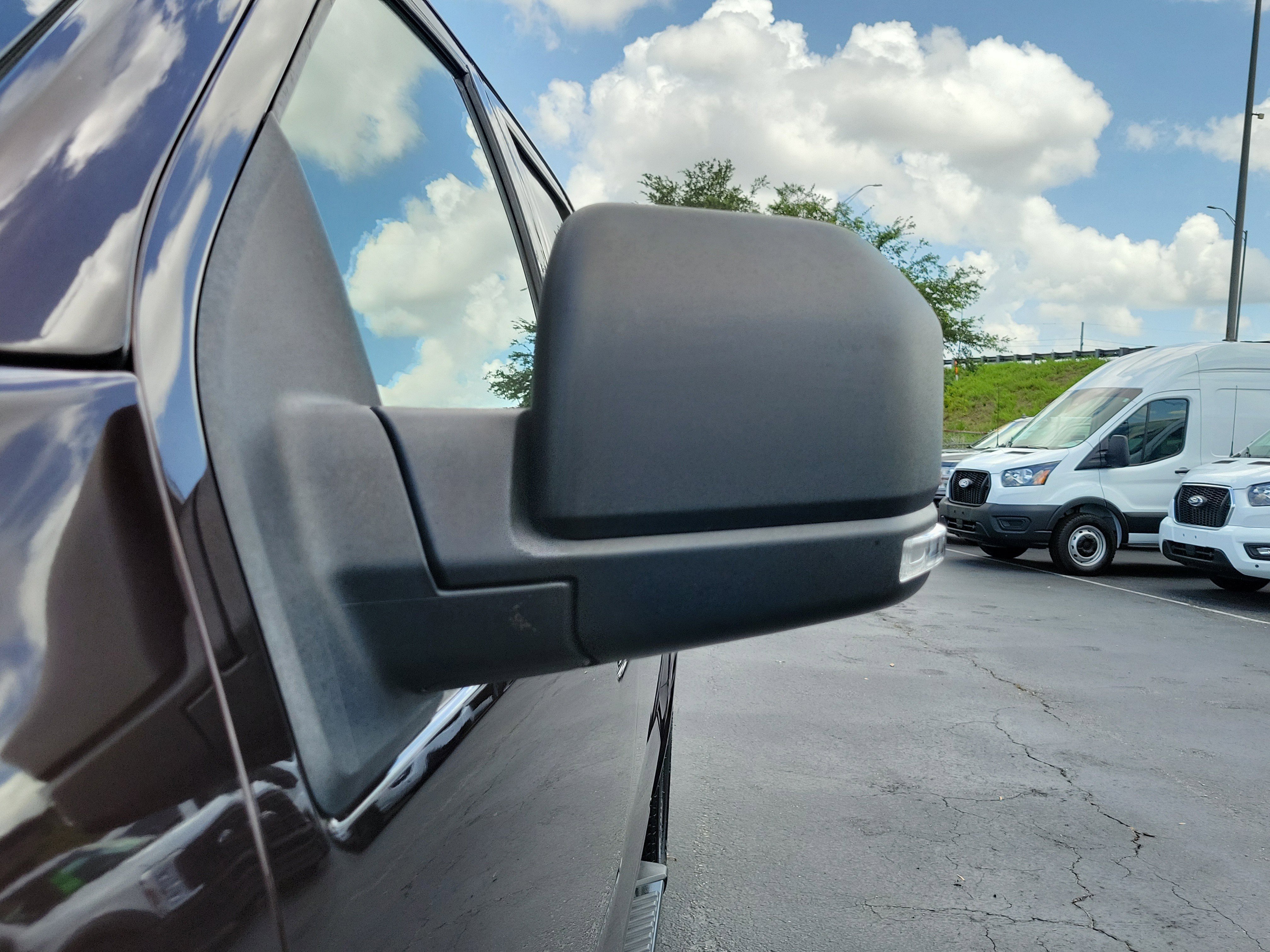 Used 2018 Ford F150 XLT w/ Equipment Group 302A Luxury AWD/4WD image 4