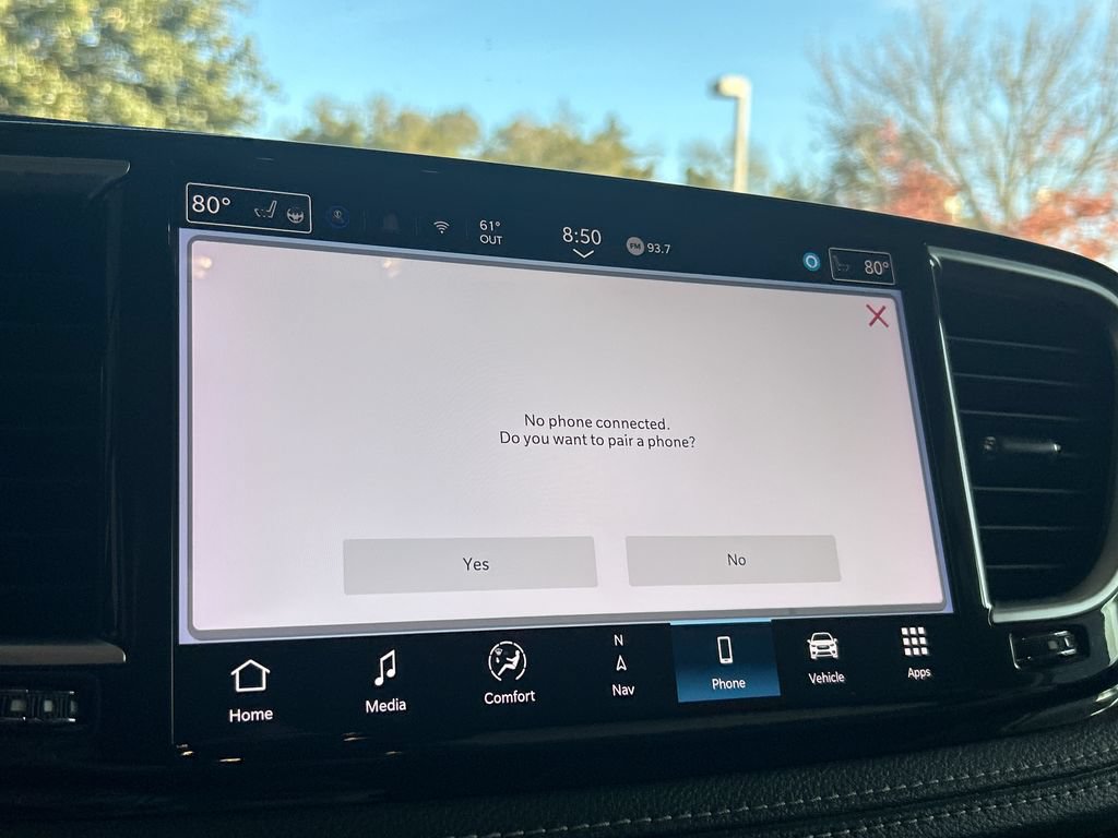 Used 2023 Chrysler Pacifica Limited FWD image 16