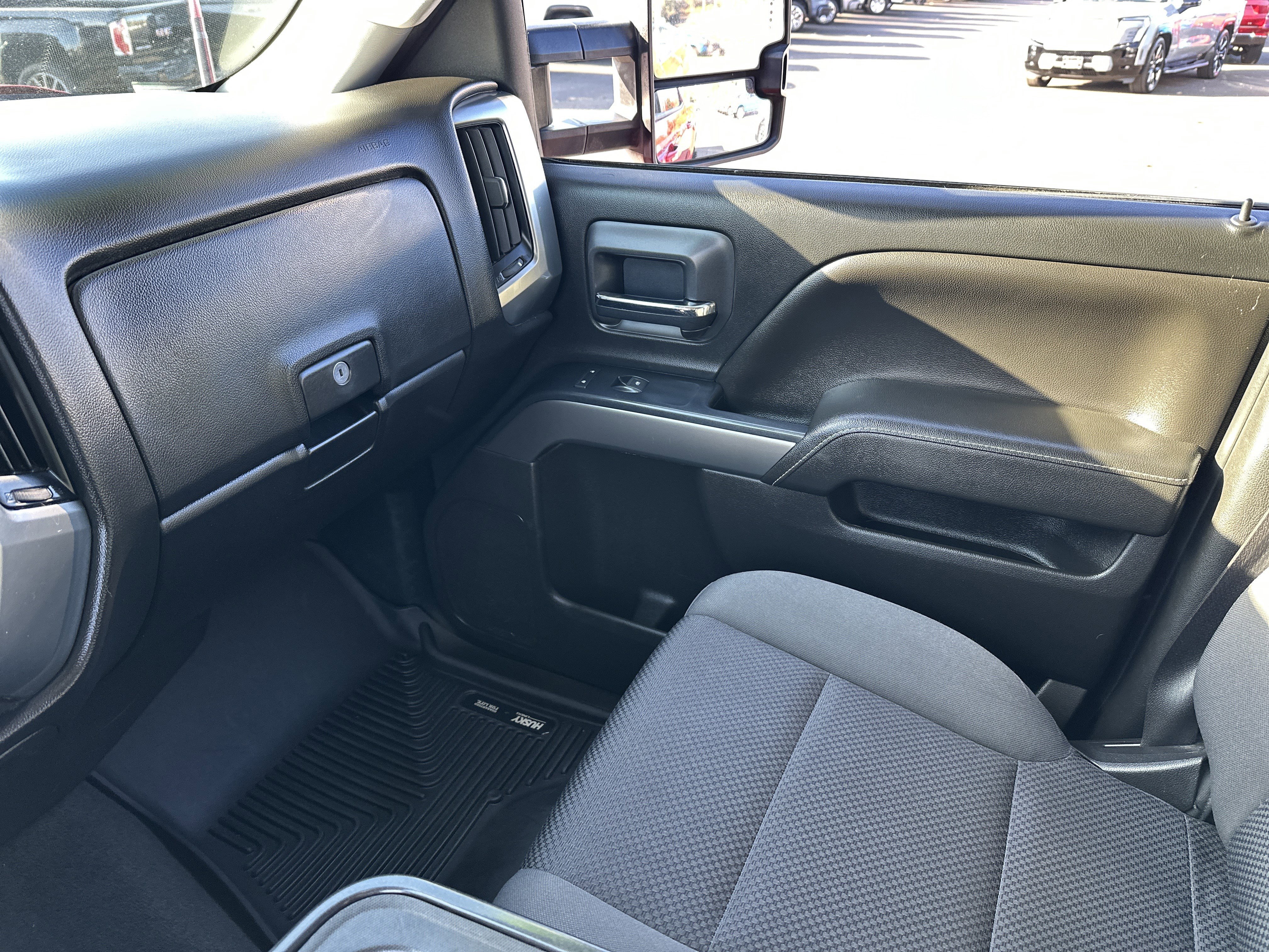 Used 2018 Chevrolet Silverado 2500 LT image 24