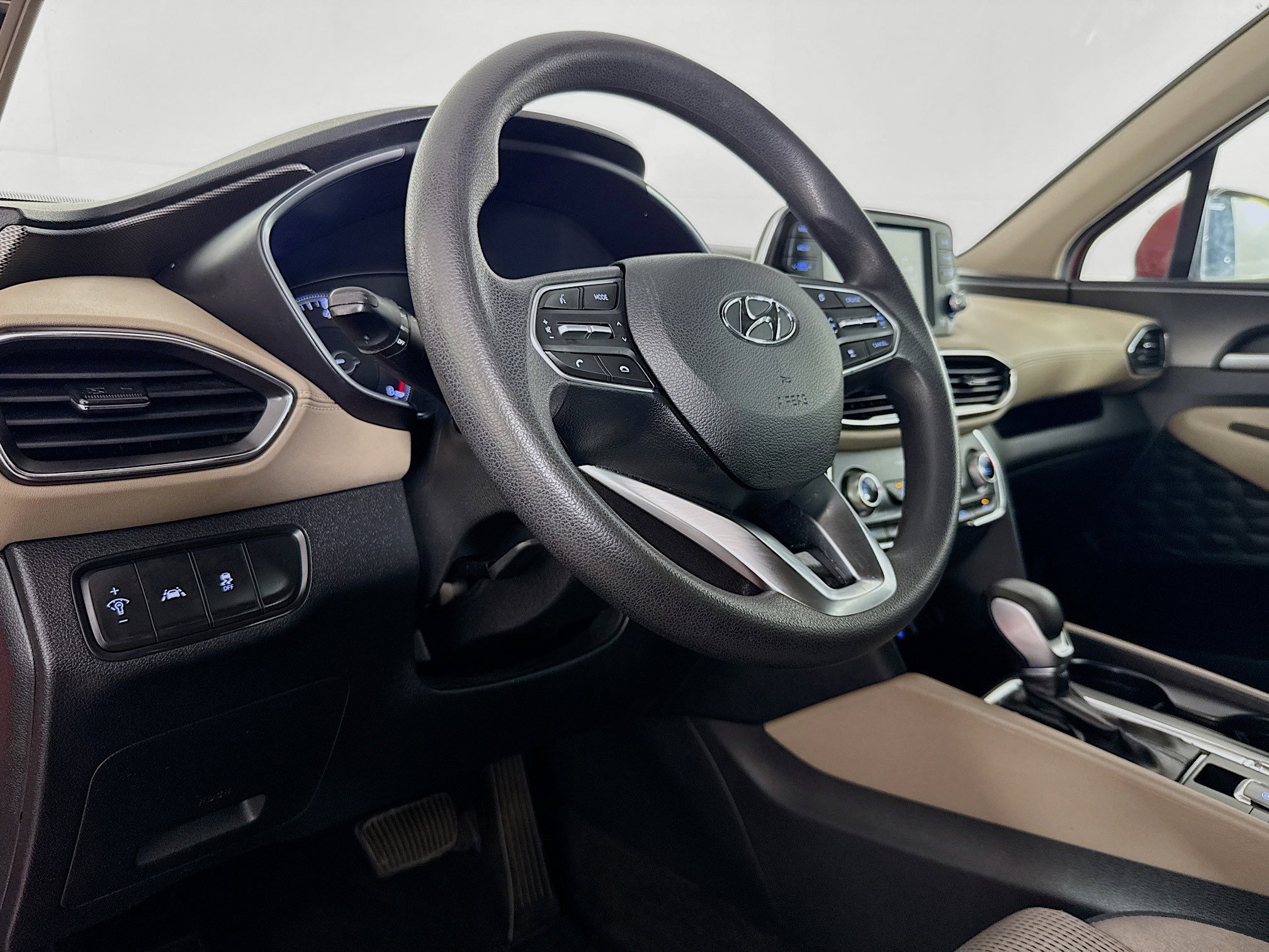 Used 2020 Hyundai Santa Fe SE image 21