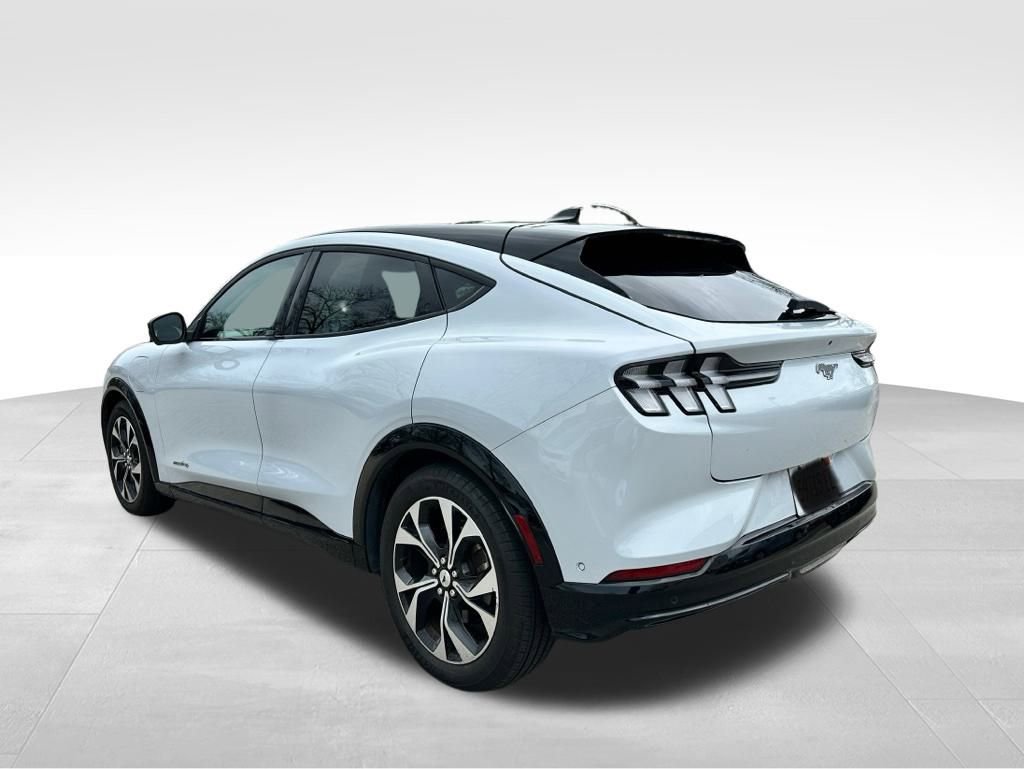 Used 2022 Ford Mustang Mach-E Premium image 10