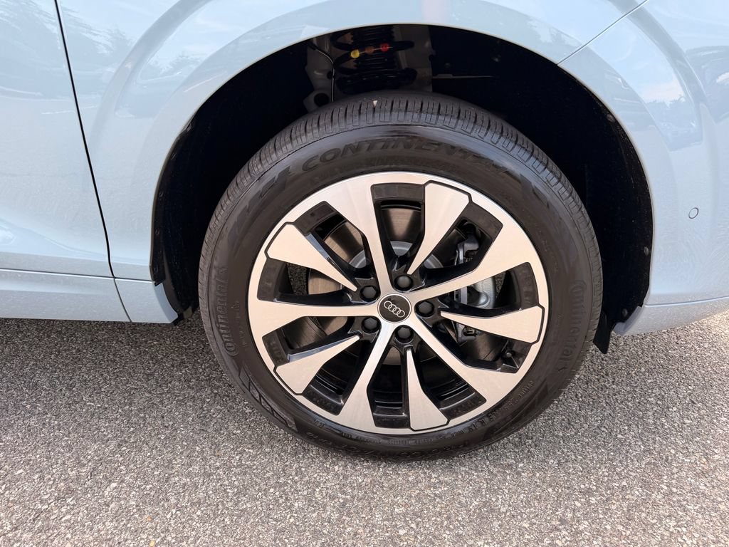 New 2026 Audi Q3 quattro 2.0T AWD/4WD image 8