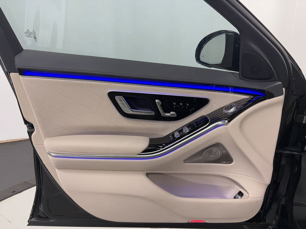 Used 2024 Mercedes-Benz S 580 4MATIC Sedan image 5