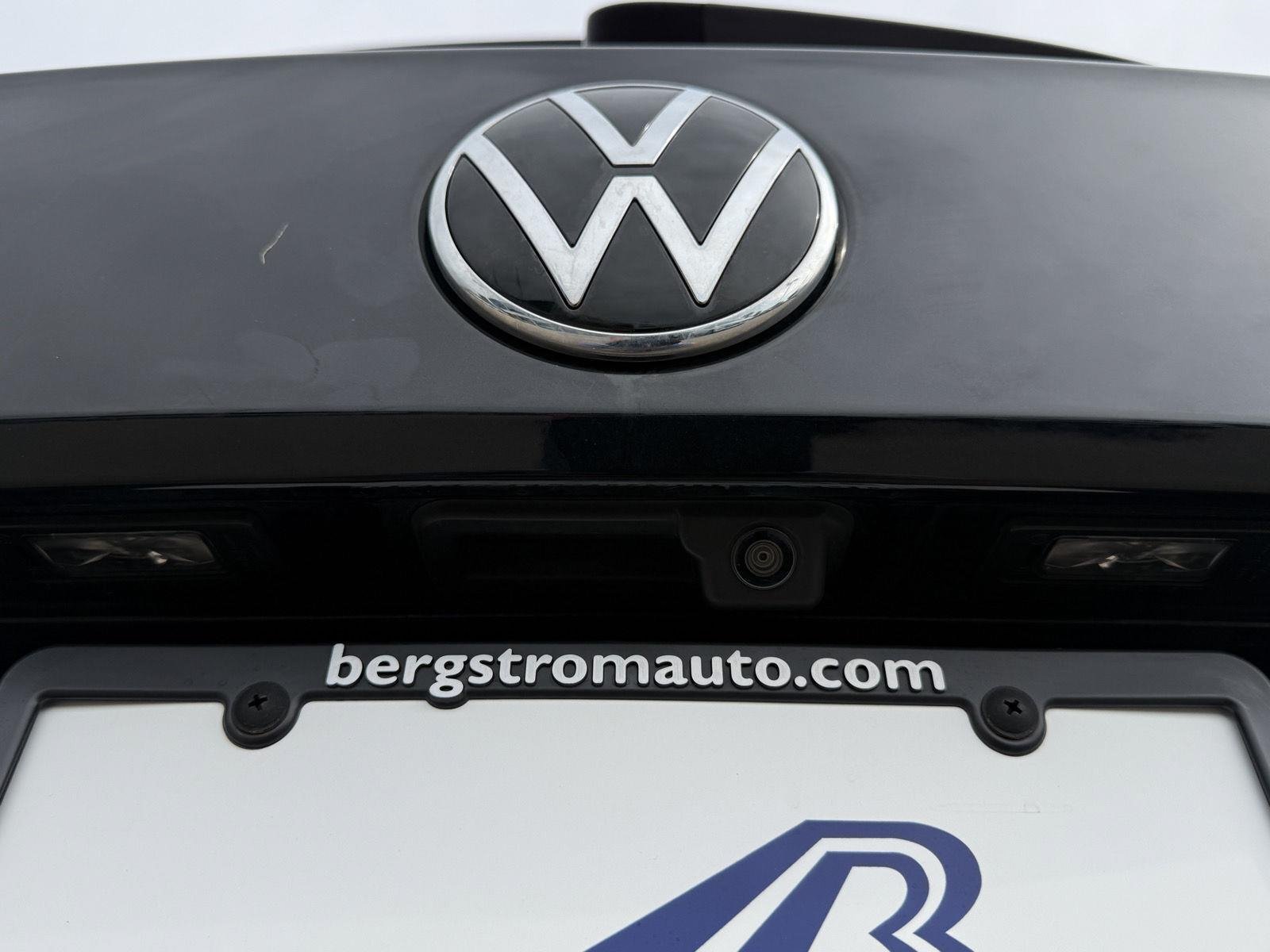 Used 2023 Volkswagen Taos S w/ Driver Assistance Package AWD/4WD image 10