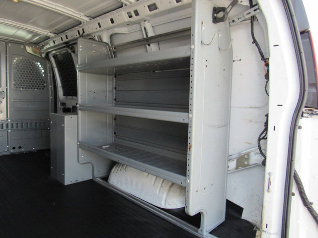 Used 2015 Chevrolet Express 2500 RWD image 23