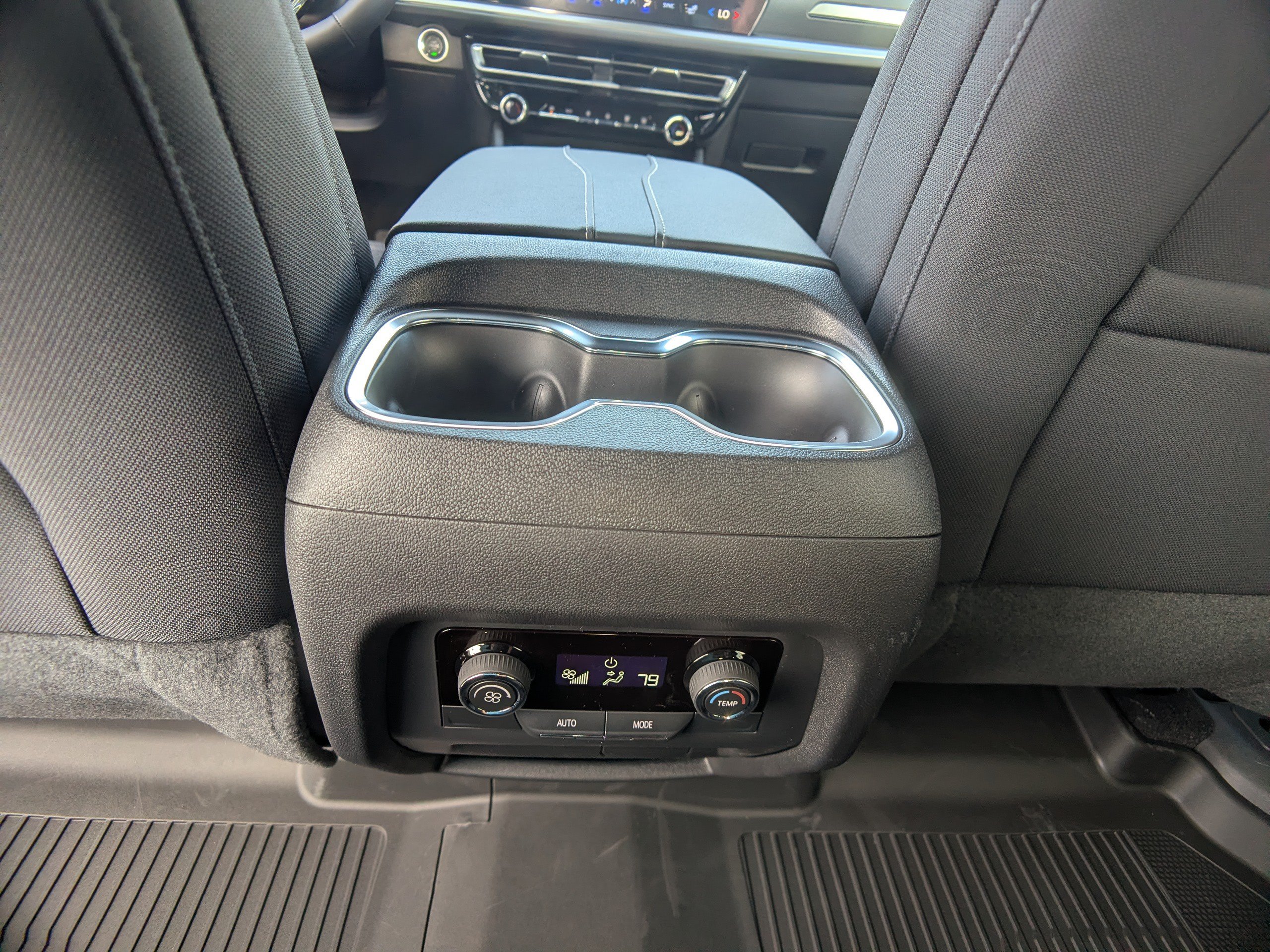New 2026 Chevrolet Traverse LT w/ LPO, Floor Liner Package FWD image 14