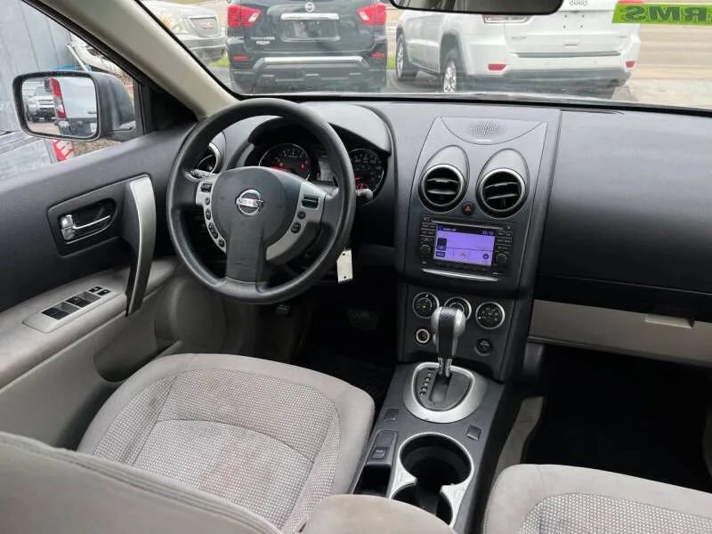 Used 2013 Nissan Rogue SV w/ Premium Pkg image 14