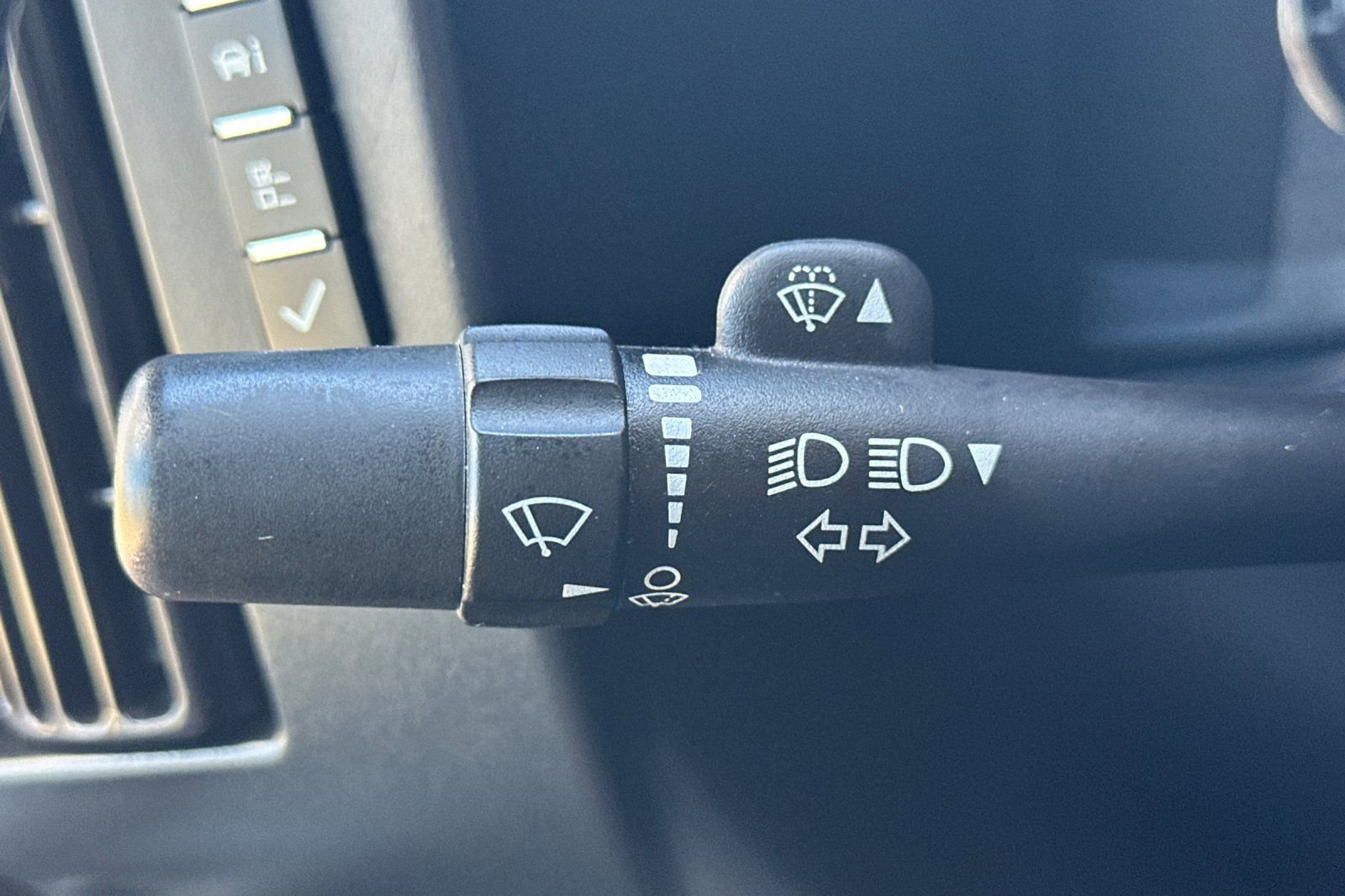 Used 2023 GMC Savana 2500 Extended w/ Driver Convenience Package image 34