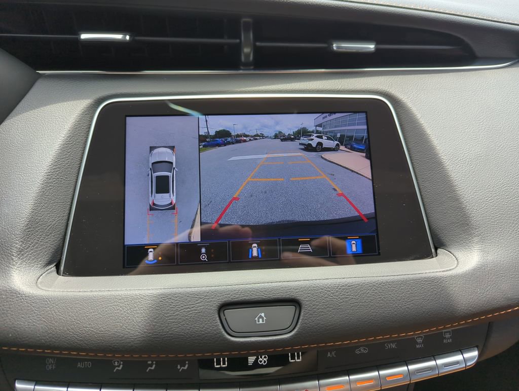 Used 2022 Cadillac XT4 Premium Luxury w/ Enhanced Visibility Package FWD image 26