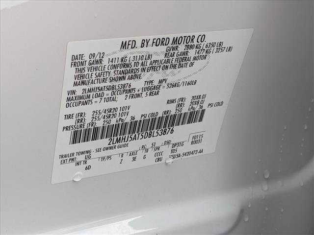 Used 2013 Lincoln MKT AWD image 28