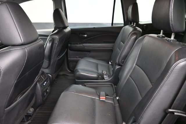 Used 2021 Honda Pilot Touring image 19