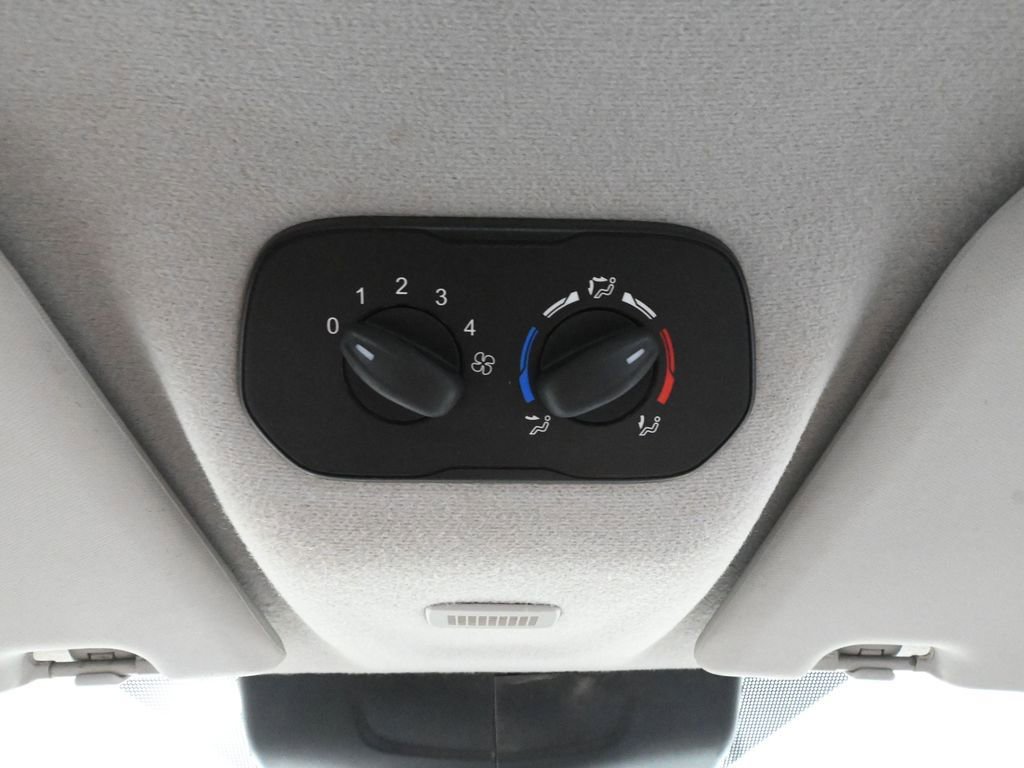 Used 2017 Ford Transit 350 XLT image 32