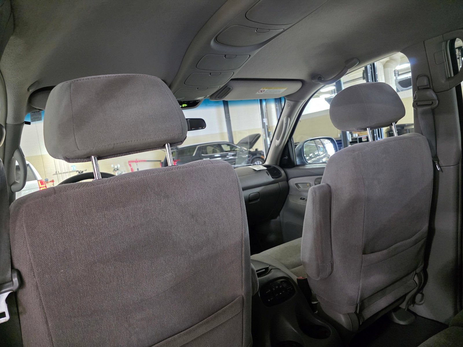 Used 2004 Toyota Sequoia SR5 RWD image 17