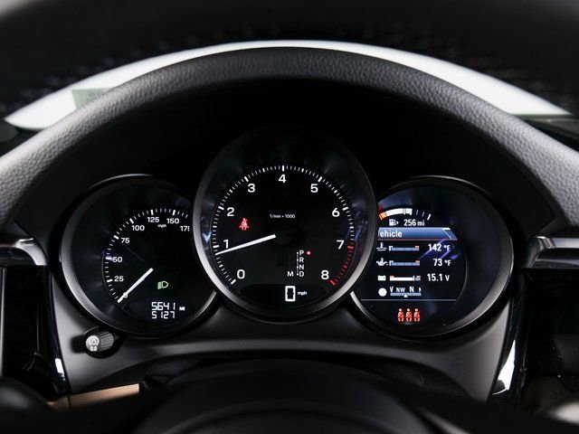 Certified 2025 Porsche Macan image 21