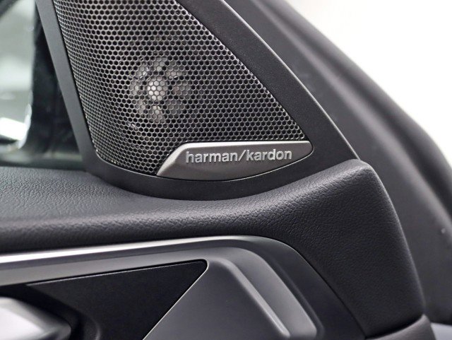 Used 2023 BMW M4 xDrive Competition AWD/4WD image 39