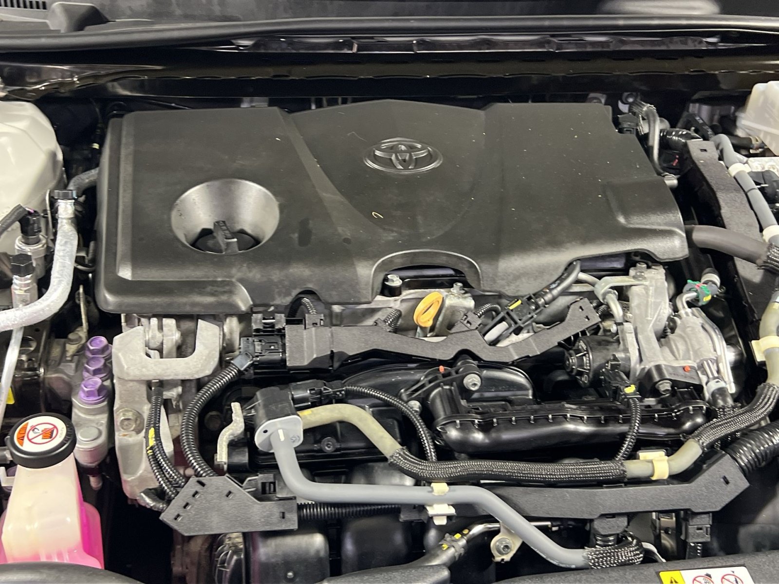 Used 2018 Toyota Camry XLE w/ Audio Package FWD image 29