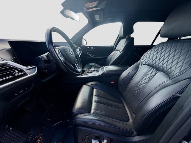 Used 2025 BMW X5 xDrive50e AWD/4WD image 18