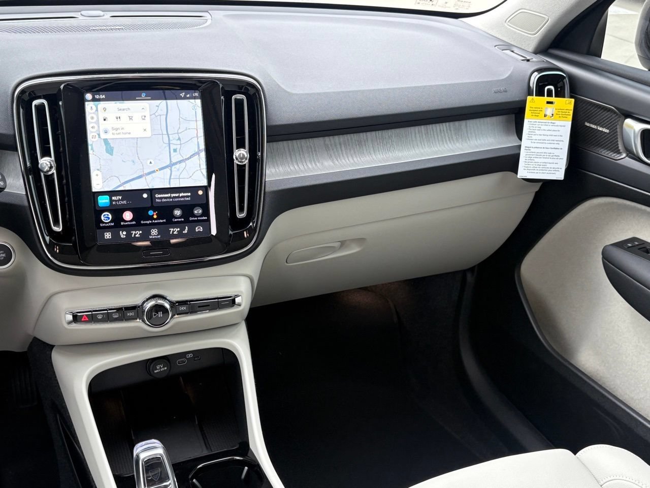 New 2026 Volvo XC40 B5 Ultra w/ Protection Package Premier AWD/4WD image 12
