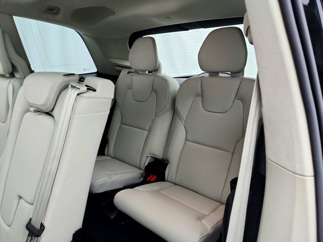 New 2026 Volvo XC90 B6 Ultra w/ Lounge Package image 25