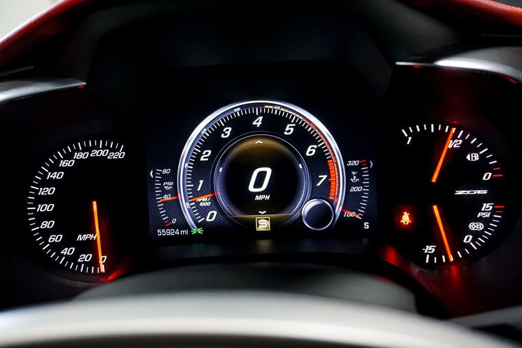 Used 2015 Chevrolet Corvette Z06 w/ Z07 Performance Package image 30
