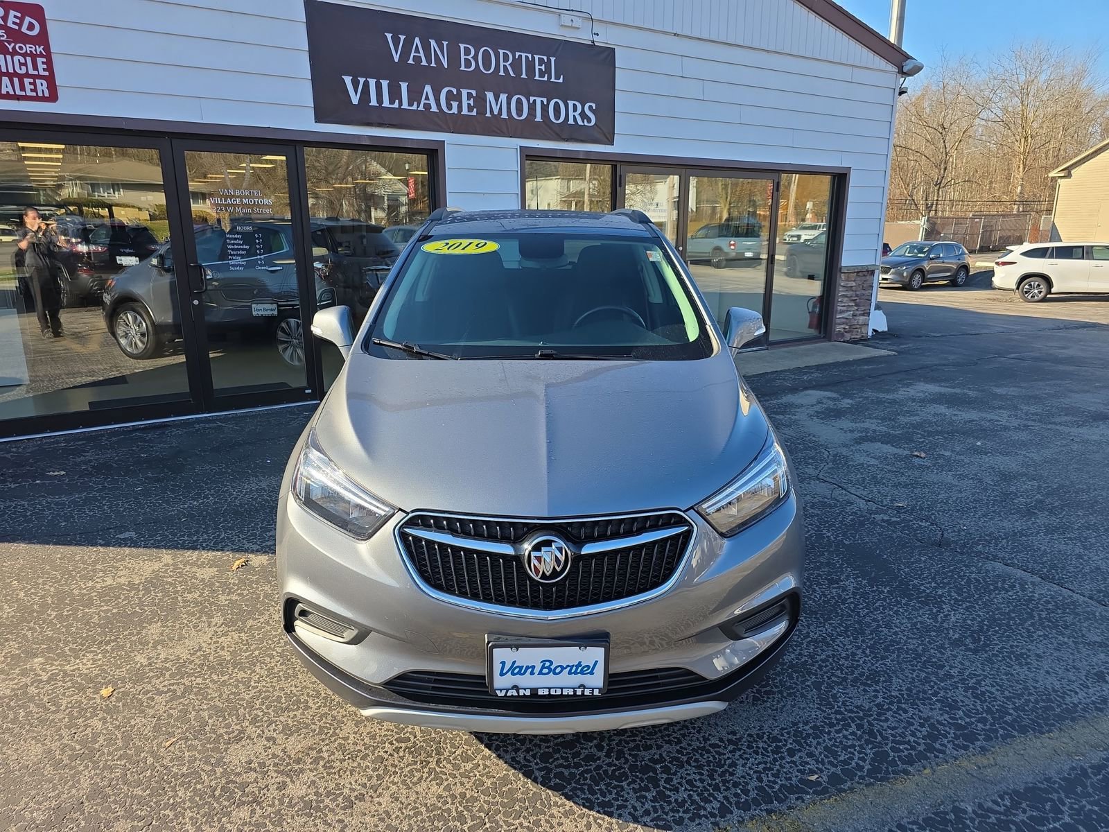 Used 2019 Buick Encore Preferred image 2
