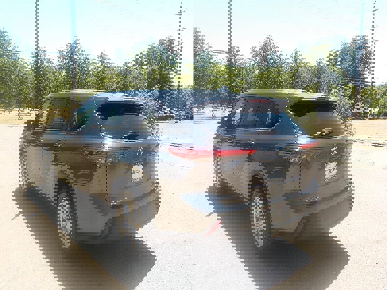 Used 2020 Toyota Highlander L image 7